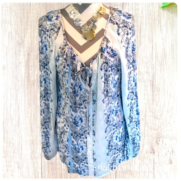 NWT Gorgeous blouse - Picture 2 of 7